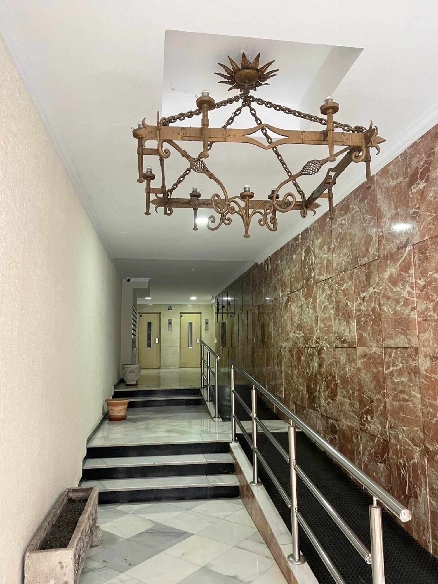 Gran Apartamento Con Parking Gratis Centro De Malaga Luaran gambar