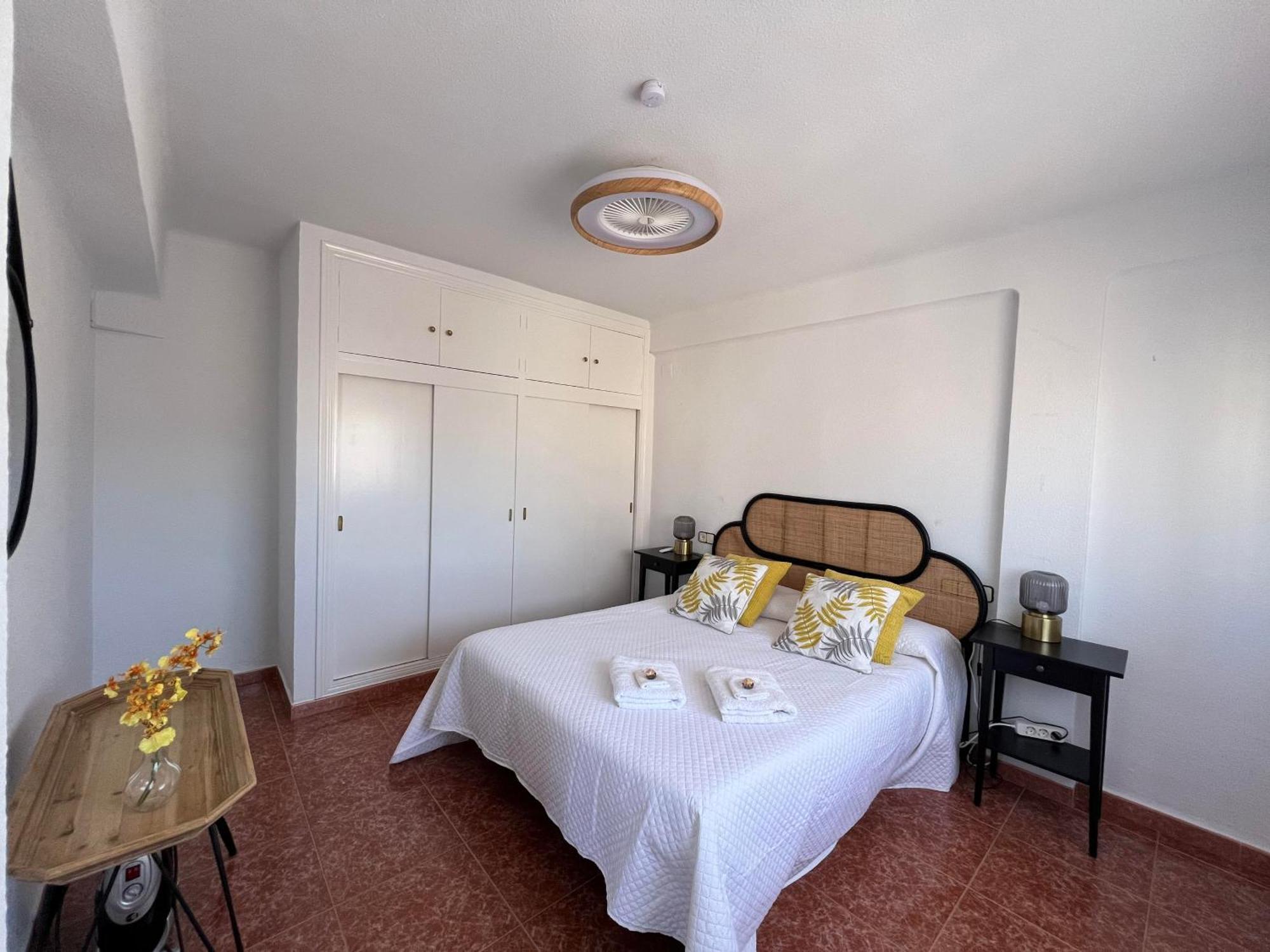 Gran Apartamento Con Parking Gratis Centro De Malaga Luaran gambar