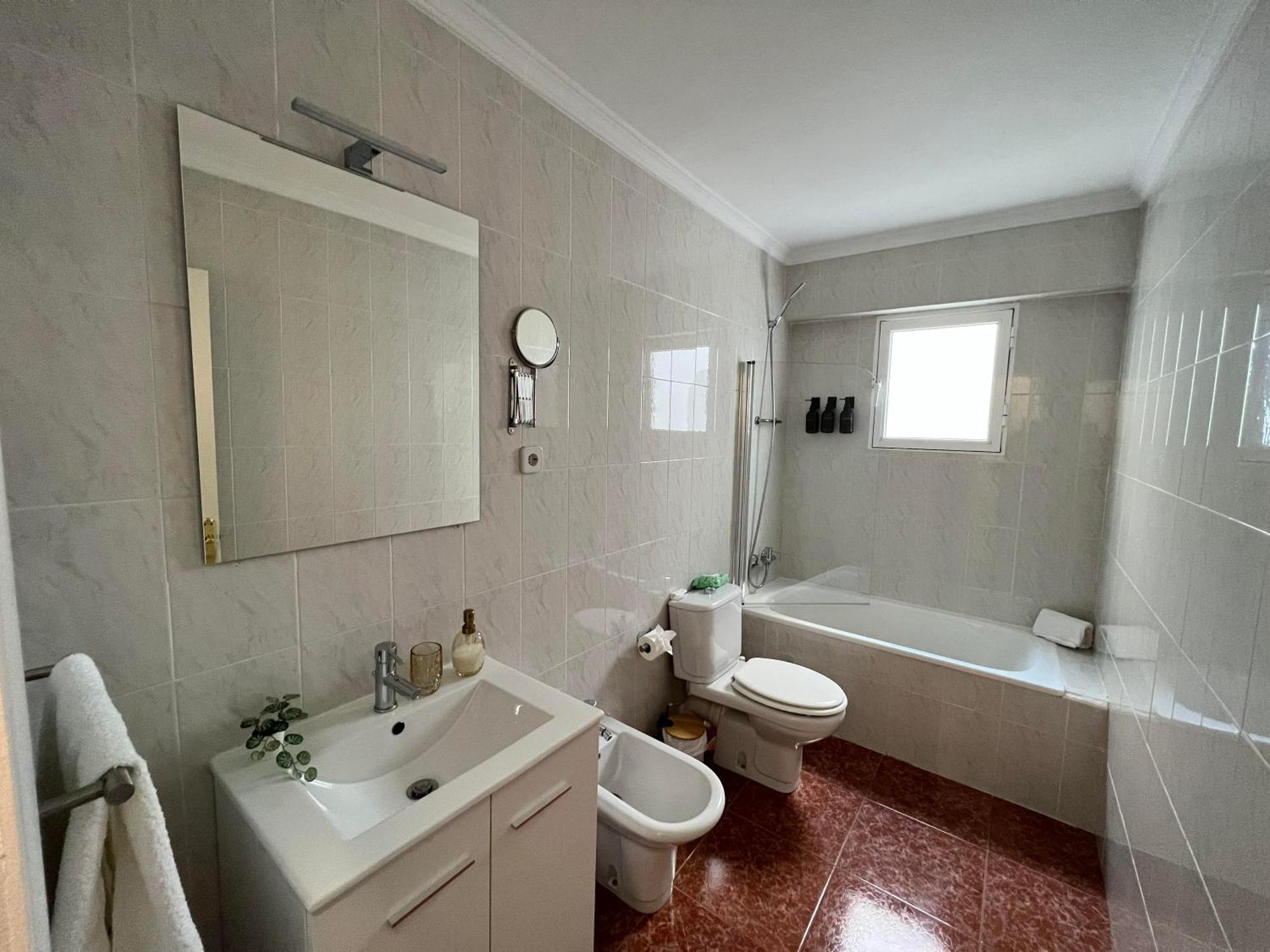 Gran Apartamento Con Parking Gratis Centro De Malaga Luaran gambar